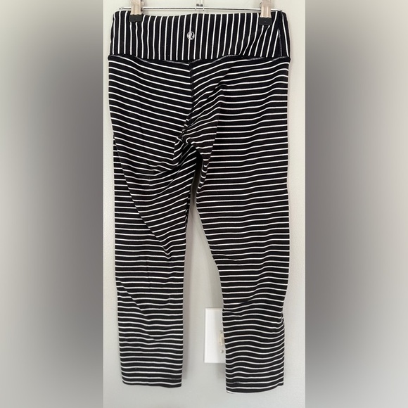 Lululemon Wunder Under HR Crop - Picture 3 of 4